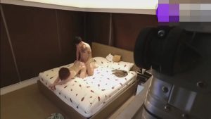 Gái xinh chân dài làm tình đổi vai diễn