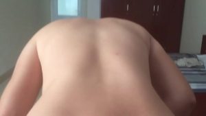 Quay video chịch trai tung lên mạng